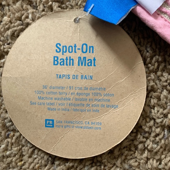 Pottery Barn Spot on Bath Mat - Picture 4 of 5
